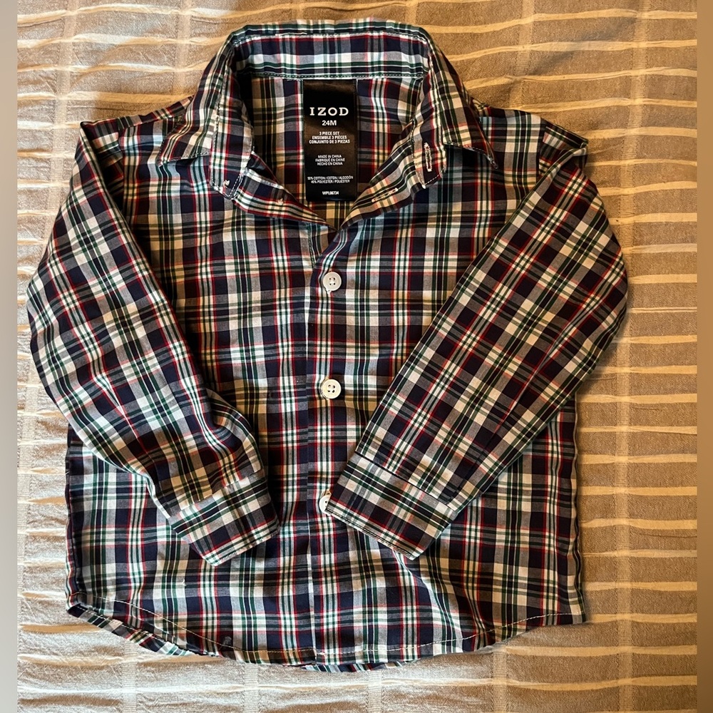 Izod plaid button up shirt